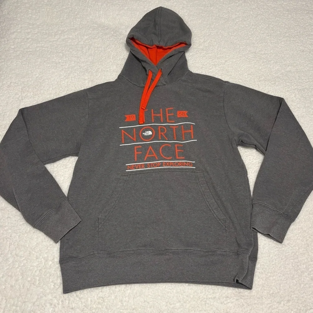 The North Face Men Gray Graphic Front Fleece Hoodie